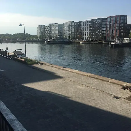 Newly Build Modern Next To Promenade Copenhague